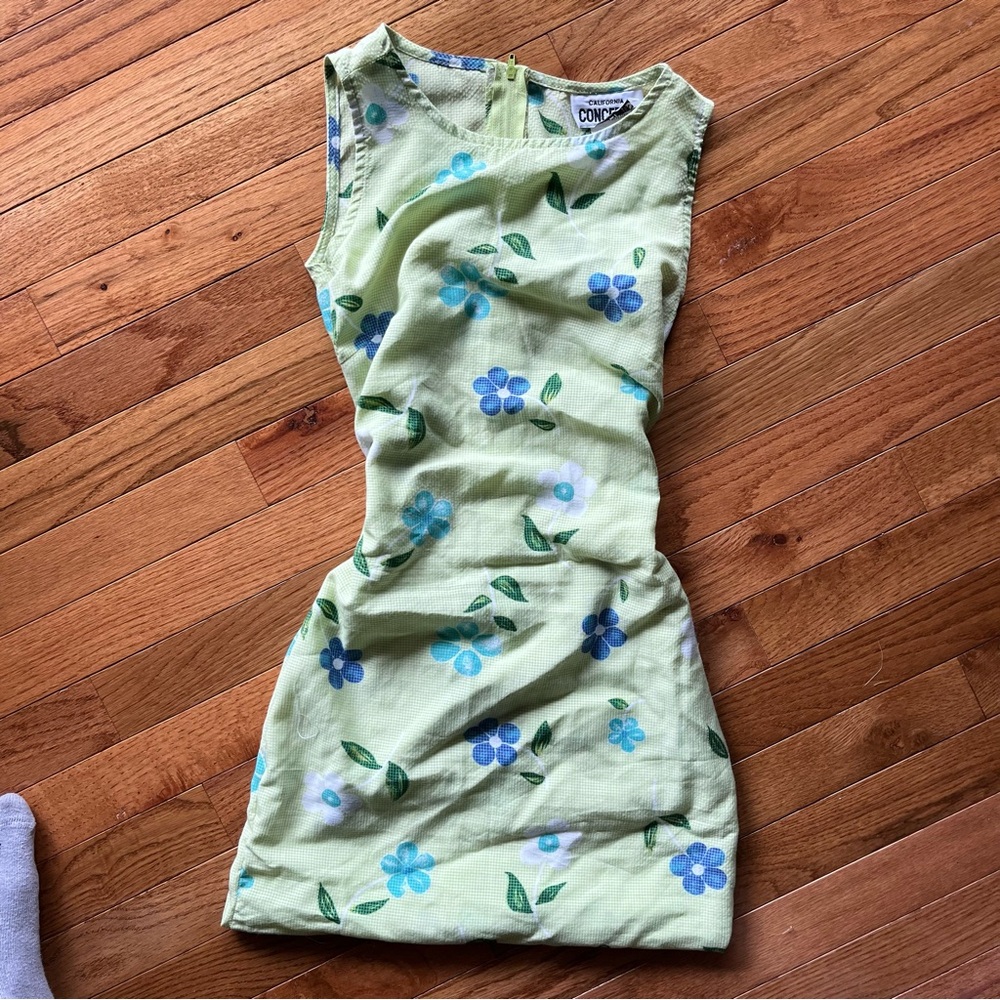 Vintage 60’s Gingham Daisy Mini Dress